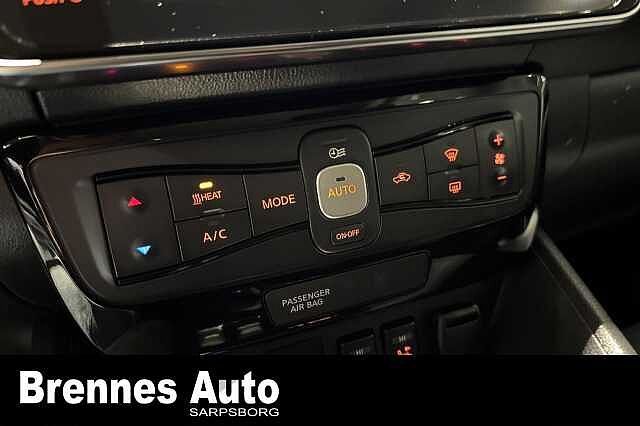 Nissan LEAF 40KWH Tekna/360p.kam/ACC/Navi++