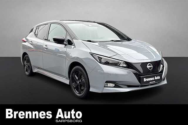Nissan LEAF /App/360 kamera/Rattvarme/++