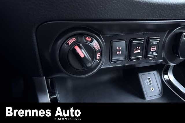 Nissan Navara Webasto/Ledlys/2-hjulsett/Plandeksel