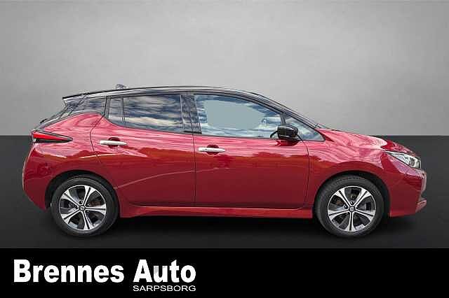 Nissan LEAF /360 Kamera/App/Rattvarme/++