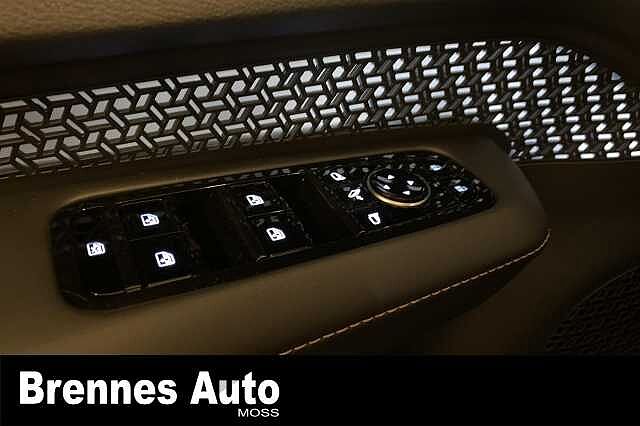 Nissan ARIYA rente! F&aring; biler p&aring; lager!