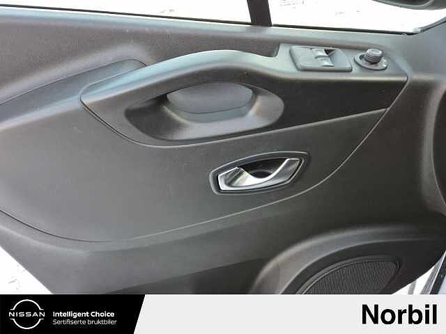 Nissan NV300 Working Star