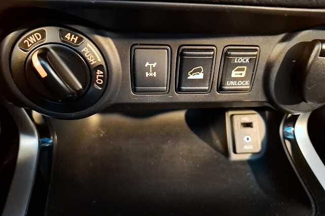 Nissan Navara DCI DOUBLE CAB. Lysbøyle, Veltebøyle, Xtra-Lys+++