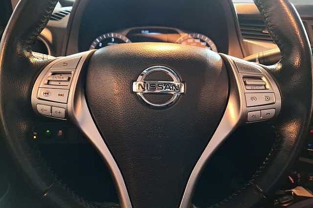 Nissan Navara DCI DOUBLE CAB. Lysbøyle, Veltebøyle, Xtra-Lys+++